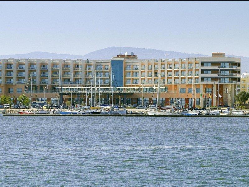 リアル マリーナ ホテル ＆ スパ オリョン エクステリア 写真 The Westin Lakefront Hotel